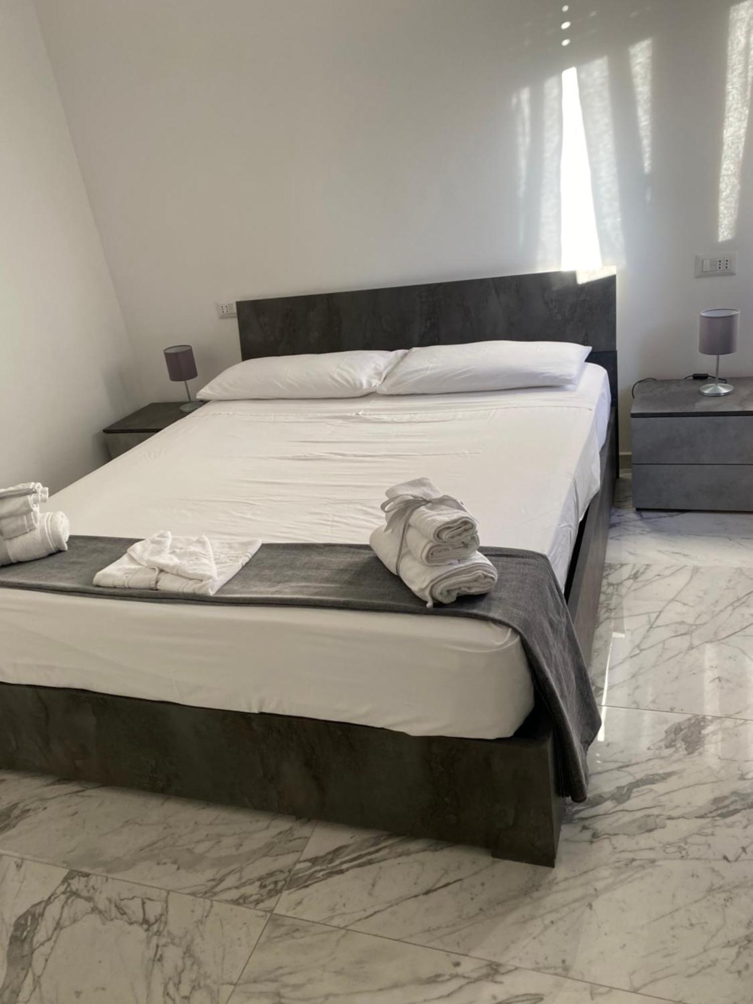 B&B De Rossi185 Bari Exteriör bild
