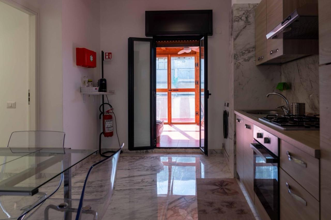 B&B De Rossi185 Bari Exteriör bild